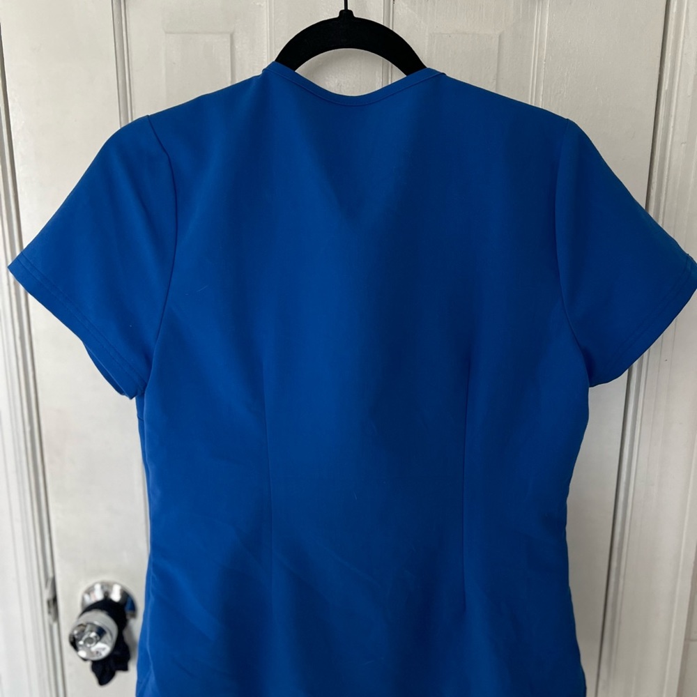 Bundle X2 Jaanuu Scrub Top - image 3